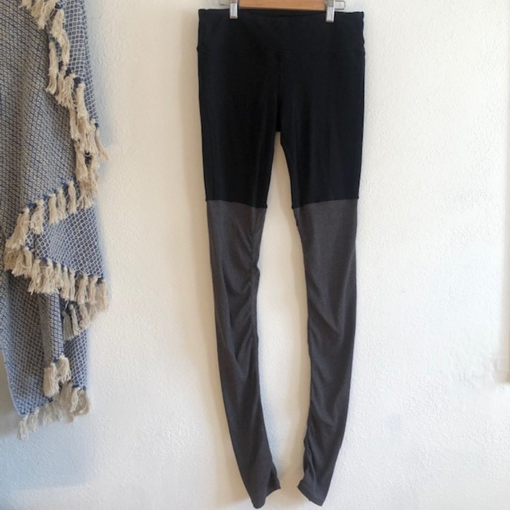 Alo Goddess Legging Black & Grey